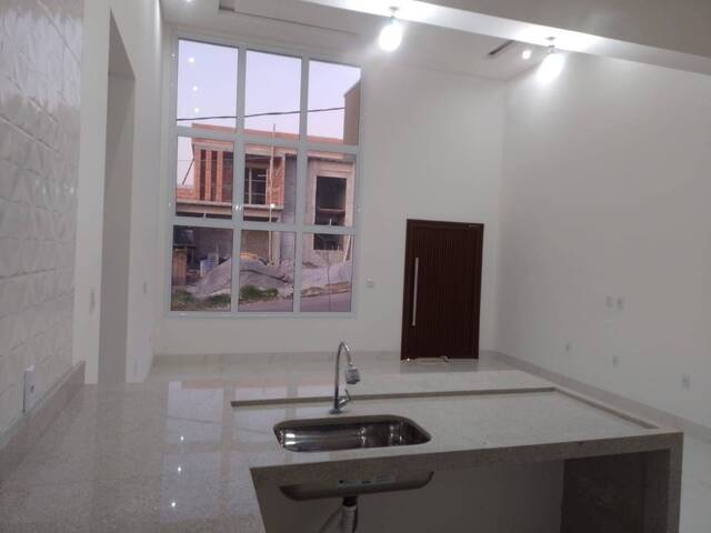 #45 - Casa para Venda em São José dos Campos - SP - 2